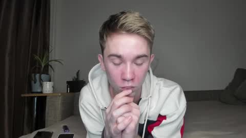 Snapshot of jimyti_bad_boy chatting on 12-21-25, 11:56 jimyti_bad_boy online show from 12-21-25, 11:56