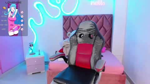 Snapshot of jisoo__ chatting on 12-01-25, 12:43 kim online show from 12-01-25, 12:43