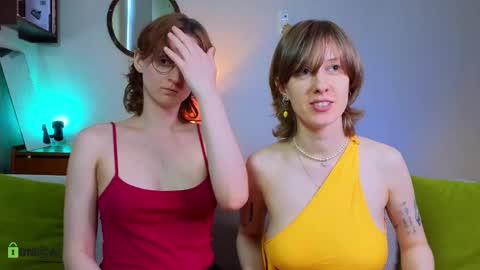 Snapshot of jitoon_exe chatting on 04-17-26, 04:10 Hey Guys We are Julia ginger Tina brunette online show from 04-17-26, 04:10
