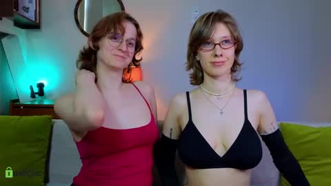 Snapshot of jitoon_exe chatting on 04-24-26, 04:31 Hey Guys We are Julia ginger Tina brunette online show from 04-24-26, 04:31