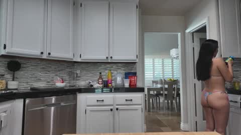 Snapshot of jiwon4u chatting on 10-18-25, 07:03 Jiwon online show from 10-18-25, 07:03