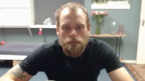 Snapshot of jjameson41 chatting on 10-08-25, 04:32 JamesJan van Rebel online show from 10-08-25, 04:32