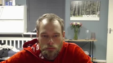 Snapshot of jjameson41 chatting on 10-10-25, 03:27 JamesJan van Rebel online show from 10-10-25, 03:27