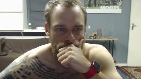 Snapshot of jjameson41 chatting on 11-09-25, 03:38 JamesJan van Rebel online show from 11-09-25, 03:38