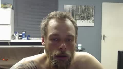 Snapshot of jjameson41 chatting on 12-04-25, 02:54 JamesJan van Rebel online show from 12-04-25, 02:54