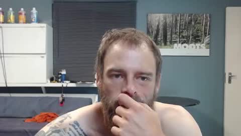 Snapshot of jjameson41 chatting on 01-08-26, 02:14 JamesJan van Rebel online show from 01-08-26, 02:14