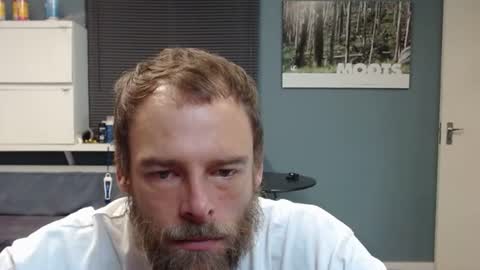 Snapshot of jjameson41 chatting on 01-10-26, 02:24 JamesJan van Rebel online show from 01-10-26, 02:24