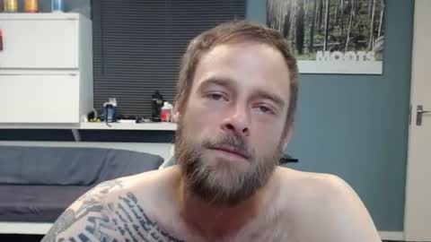 Snapshot of jjameson41 chatting on 01-16-26, 02:26 JamesJan van Rebel online show from 01-16-26, 02:26