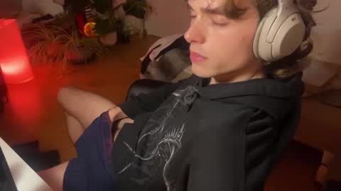 Kitty online show from 11-30-25, 09:30