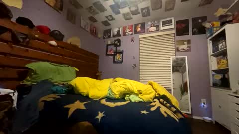 Snapshot of jjmendez_03 chatting on 05-25-26, 02:39 Abel online show from 05-25-26, 02:39