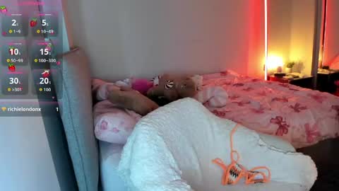 Snapshot of jjulietterose chatting on 04-16-26, 06:25 Juliette Rose online show from 04-16-26, 06:25