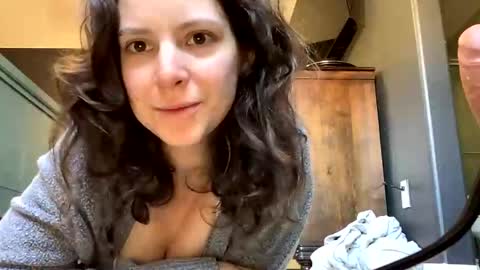 Snapshot of jlynn1997 chatting on 02-12-26, 04:24 jlynn1997 online show from 02-12-26, 04:24