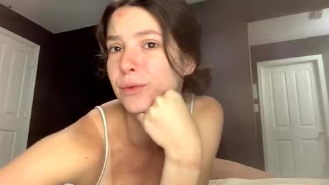 jlynn1997 online show from 06-08-26, 01:00