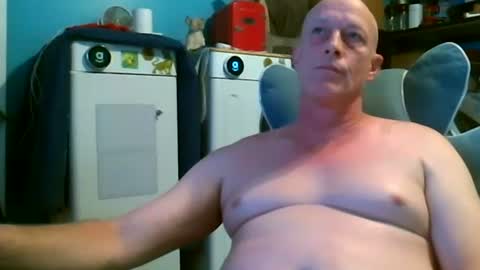 Snapshot of jlz2695 chatting on 06-01-26, 05:14 jlz2695 online show from 06-01-26, 05:14