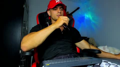 Snapshot of jmortton chatting on 04-10-26, 01:55 IGJmortton online show from 04-10-26, 01:55
