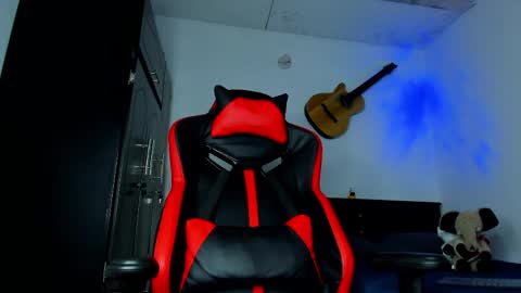 Snapshot of jmortton chatting on 04-21-26, 12:33 IGJmortton online show from 04-21-26, 12:33