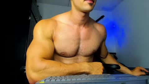 Snapshot of jmortton chatting on 05-19-26, 01:56 IGJmortton online show from 05-19-26, 01:56