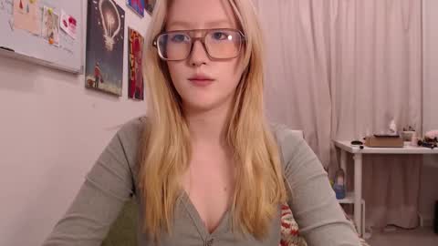 Snapshot of joan_kiss chatting on 09-08-25, 03:22 joan_kiss online show from 09-08-25, 03:22