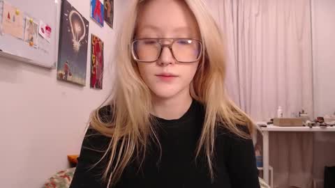 Snapshot of joan_kiss chatting on 09-19-25, 12:28 joan_kiss online show from 09-19-25, 12:28