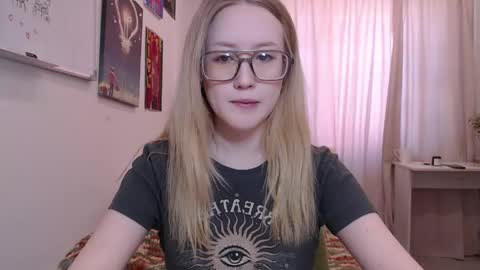 joan_kiss online show from 05-10-26, 05:01