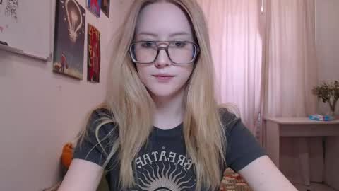 joan_kiss online show from 05-16-26, 09:50