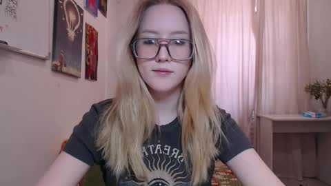 joan_kiss online show from 05-16-26, 10:36