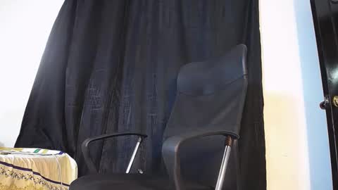 joan_silva online show from 11-27-25, 04:47