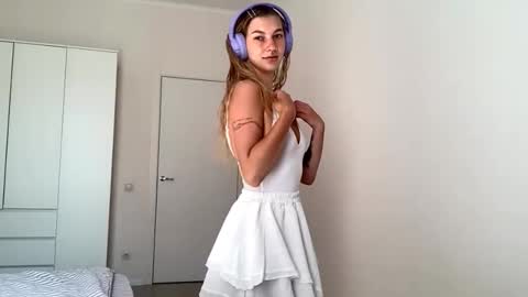 Lana online show from 09-15-25, 09:42