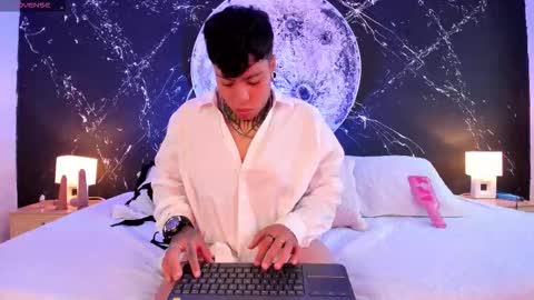 Snapshot of joaoandlexy chatting on 11-04-25, 12:59 joaoandlexy online show from 11-04-25, 12:59