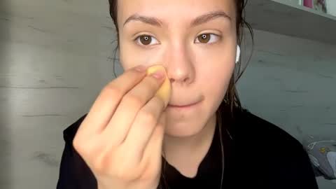 Snapshot of jodeesolarz chatting on 04-27-26, 10:02 Mila online show from 04-27-26, 10:02