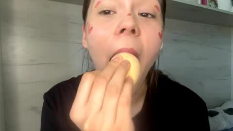 Snapshot of jodeesolarz chatting on 04-28-26, 09:58 Mila online show from 04-28-26, 09:58