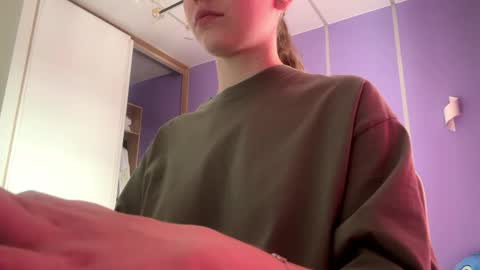 Snapshot of jodyallenson chatting on 03-26-26, 08:42 Lina online show from 03-26-26, 08:42