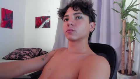 Snapshot of joe23___ chatting on 05-18-26, 04:57 Joe online show from 05-18-26, 04:57