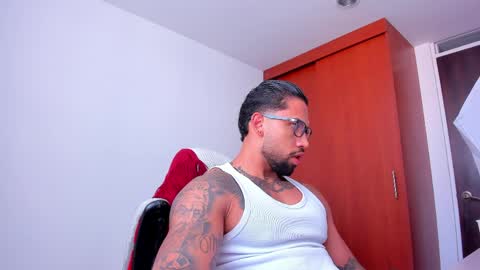 Snapshot of joe_esthetic chatting on 04-02-26, 12:47 joe_esthetic online show from 04-02-26, 12:47