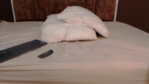 joecollins_ online show from 09-26-25, 12:14