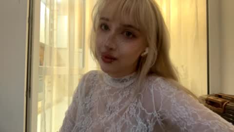 Snapshot of joellavaranda chatting on 10-15-25, 02:17 Amaya online show from 10-15-25, 02:17
