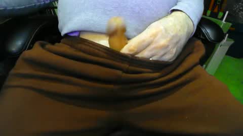 Snapshot of joeyballs123 chatting on 01-17-26, 06:00 joeyballs123 online show from 01-17-26, 06:00