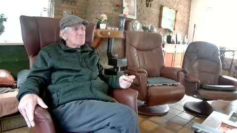 Snapshot of johan7_heet chatting on 12-04-24, 10:24 johan7 heet online show from 12-04-24, 10:24