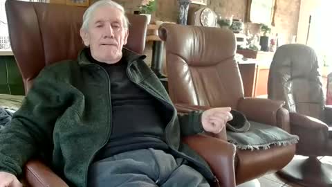 Snapshot of johan7_heet chatting on 02-10-25, 10:42 johan7 heet online show from 02-10-25, 10:42