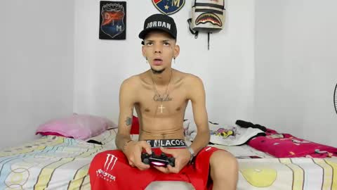 Snapshot of johan_and_antonella chatting on 12-13-24, 06:16 johan_and_antonella online show from 12-13-24, 06:16