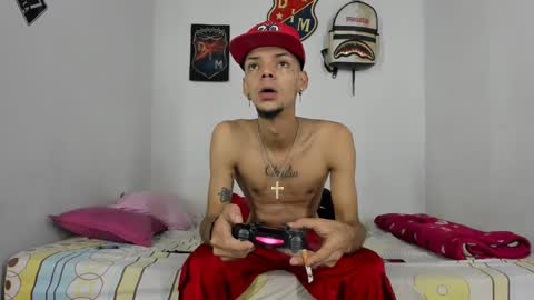 Snapshot of johan_and_antonella chatting on 12-14-24, 07:14 johan_and_antonella online show from 12-14-24, 07:14