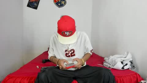 Snapshot of johan_and_antonella chatting on 02-15-25, 11:25 johan_and_antonella online show from 02-15-25, 11:25