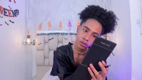 Johan  online show from 10-10-25, 12:37