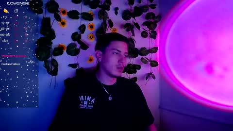 johan_parker222 online show from 09-25-25, 11:19