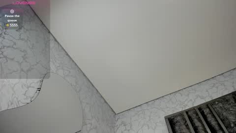 johana fox online show from 02-04-25, 01:06