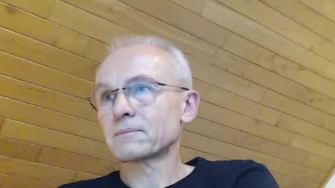 Snapshot of johanforu chatting on 12-06-24, 02:28 johanforu online show from 12-06-24, 02:28