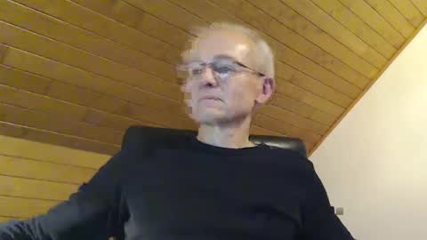 Snapshot of johanforu chatting on 12-22-24, 03:33 johanforu online show from 12-22-24, 03:33
