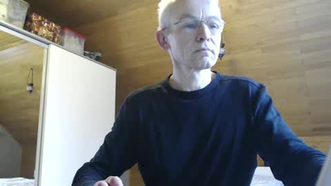 Snapshot of johanforu chatting on 12-30-24, 09:27 johanforu online show from 12-30-24, 09:27