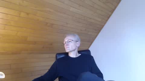 Snapshot of johanforu chatting on 12-31-24, 12:57 johanforu online show from 12-31-24, 12:57