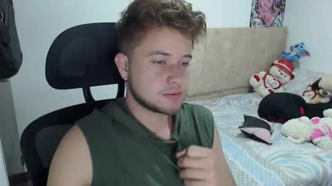 Snapshot of johanleonsweetboy chatting on 01-03-25, 05:06 JOHAN independient model online show from 01-03-25, 05:06